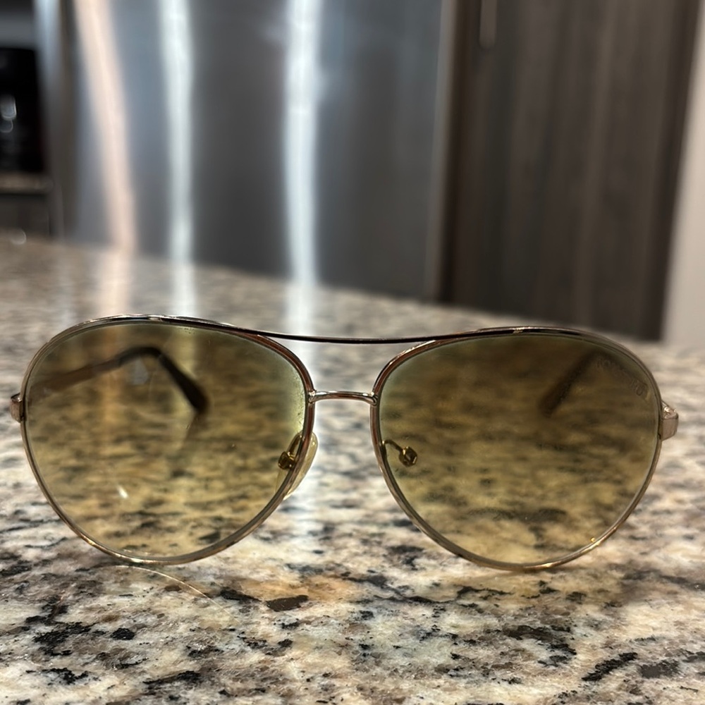 Tom Ford Stylish Gold Aviator Sunglasses